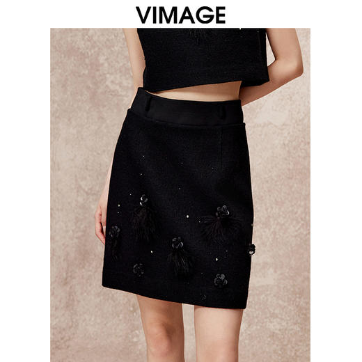 VIMAGE纬漫纪时尚钉珠高腰显瘦a字黑色气质毛呢半身裙冬新款V2206822 商品图2