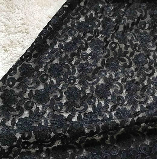 优品堂【如烟如梦】羊毛蕾丝绣花围巾披肩两用 商品图5