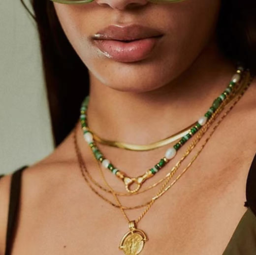 【甄珠贝】 财富与能量up 天然绿草莓水晶 + 沉淀心境的珍珠 喜欢就入手吧 非常好看 上身瞬间被提升内在能量和活力【适合送外宾】 商品图6