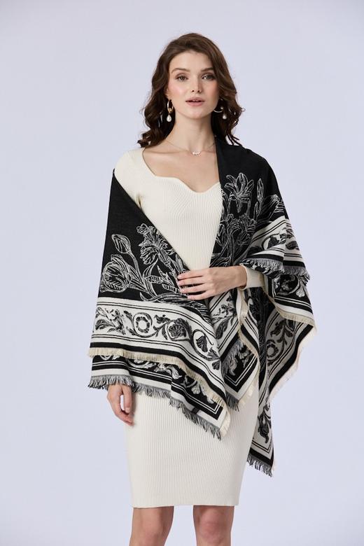 优品堂【丝丝水墨】140*140“四个角花型不同有四种美感”拉绒方巾披肩 商品图5