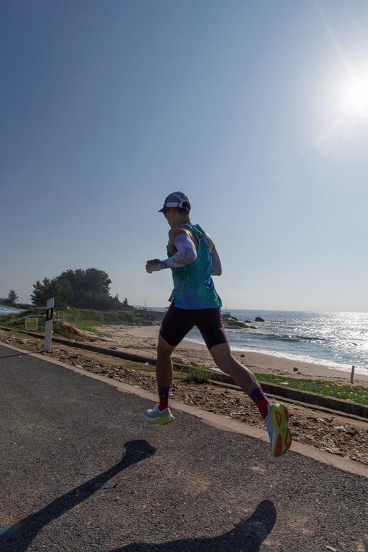 严素运动紧身短裤，一定得，弹性跑步运动紧身裤，男 / 女款，严素态度 商品图4