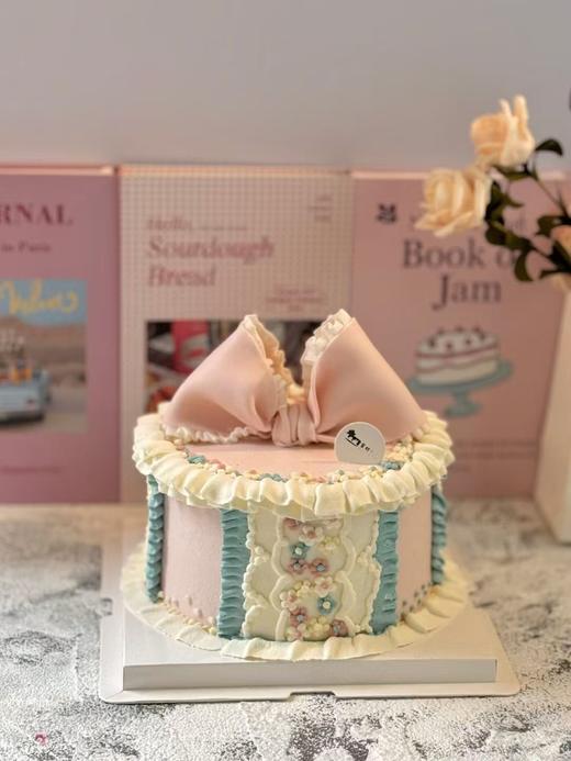 加高款洛丽塔蝴蝶结蛋糕（百分百进口动物奶油） 商品图0