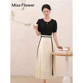 勿忘花杏色针织拼接马面裙日常通勤新中式连衣裙今年流行裙子