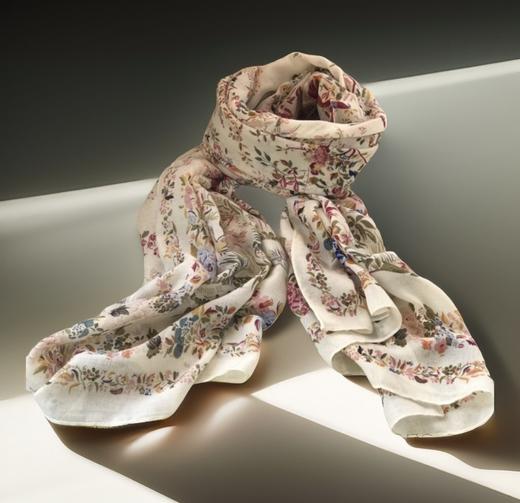 优品堂【花影摇曳】围巾、薄披肩、空调巾三用长巾 商品图4