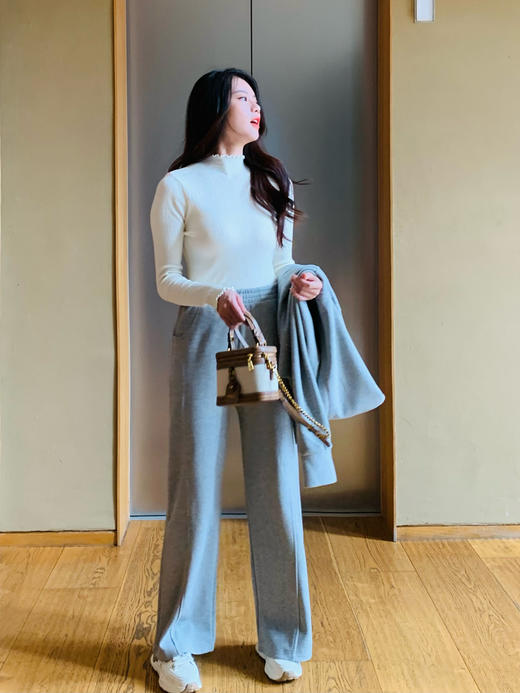 【百图lulu定制】【花瓣领打底衫】细腻柔软 花瓣领口 袖口长袖 打底衫 商品图12