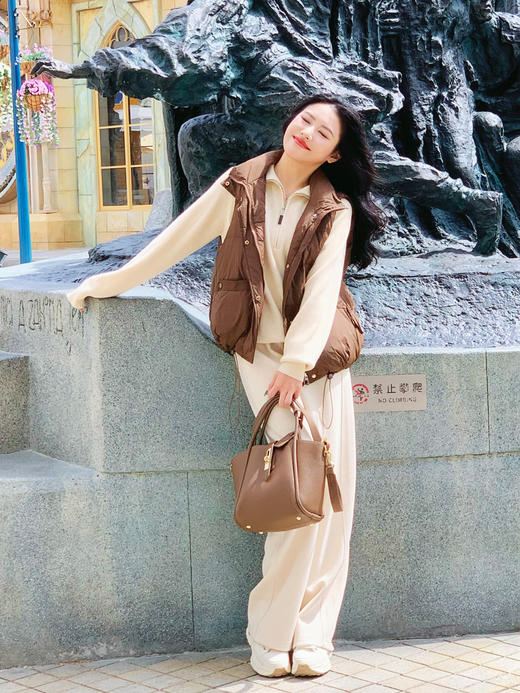 【百图lulu定制】【奶油羽绒马甲】蓬松 松软 90%白鸭绒 大口袋  下摆抽绳 羽绒马甲 商品图5