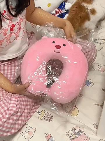 【醒粉福利14.9元】【海狸同款记忆棉护颈枕】全方位托扶颈椎，旅途坐车神器。舒适升级，360度呵护旅途中的你。午休趴枕，开车颈枕，办公神器！ 商品图1