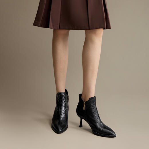 千百度羊皮尖头时装靴女冬季细高跟靴通勤短靴子A24581402 商品图2