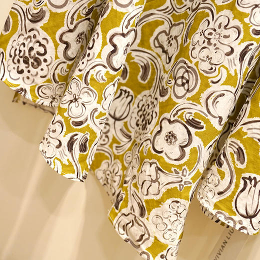 VIVIAN LIU薇薇安刘D2414102梅春女装新款V领印花收腰连衣裙 商品图3