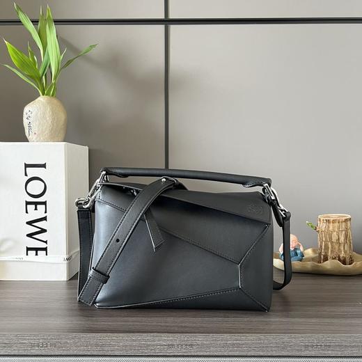 罗意威小号柔软牛皮革PuzzleEdge手袋新版（HH） 商品图0