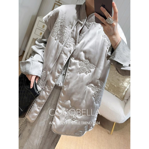 COCOBELLA新中式重工刺绣轻型棉服马夹女国风缎面马甲外套WS0005 商品图1