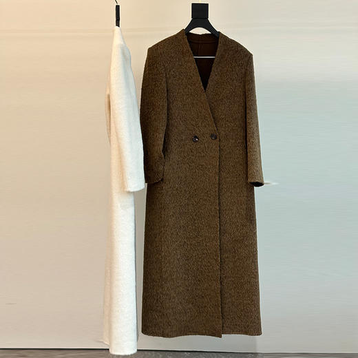 【顺丰包邮】95826 洛诗琳赫本风大V领中长款苏丽绒毛呢大衣 247817 商品图4