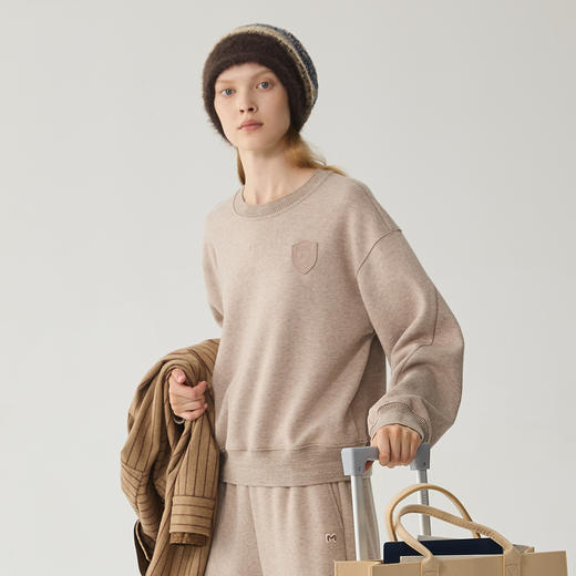 谜底套头卫衣女2024冬季新品休闲百搭宽松圆领徽章上衣244MV1595 商品图1