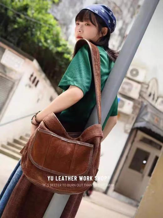 YU LEATHER/CA23LP
/报童包 商品图2