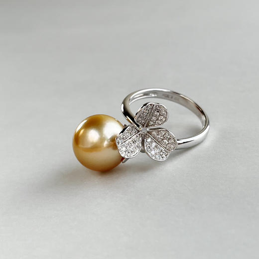 RETRO系列 18K镶钻石和南洋珍珠 戒指 商品图0