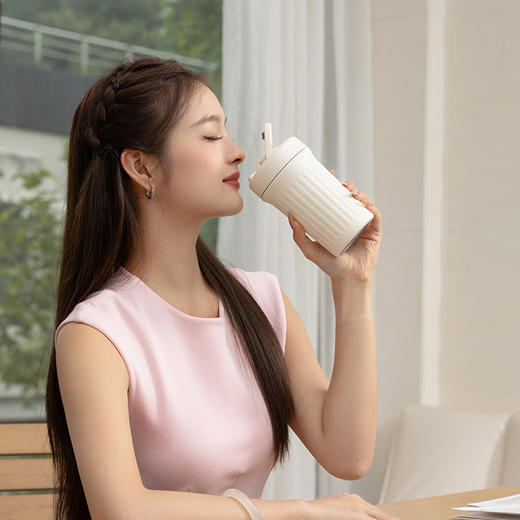 乐扣乐扣（LOCK&LOCK）罗马纹杯身便携方便手持保温保冷杯陶瓷覆层内胆保温咖啡杯LHC4366 商品图7
