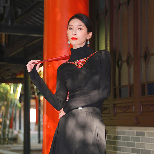 归尘系列—夜静沙修身毛织上衣打底衫 | 黑色 |现货 商品图2