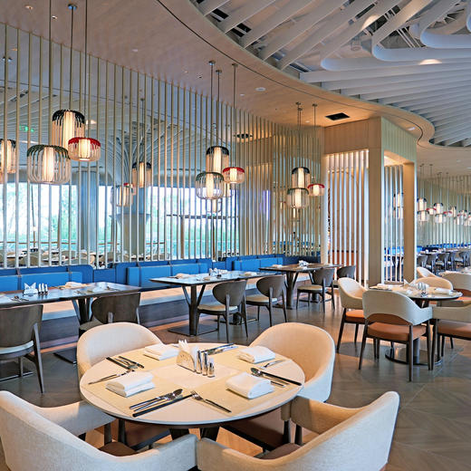 双11返场！1晚/2晚【成都黑龙滩ClubMed Joyview】西南首家ClubMed！含餐饮券/儿童托管/一日全包权益、2大1小迷你水乐园、晨间徒步、畅玩家庭欢乐空间及超多休闲活动！ 商品图4