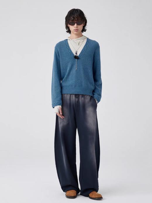 Simple Project/M24130/深v领宽松毛衣 商品图1