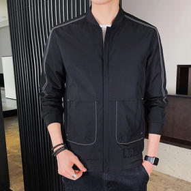 秋季必备🔥品牌直发🚗超硬核夹克😎【真维斯潮流新款立领夹克外套 】 ✅ 上身立挺有筋骨，非常的有型 ✅全新面料更显质感抗皱免烫 