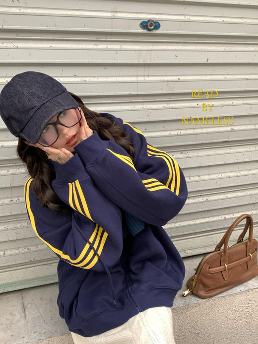 Read Nameless /藏青色黄边加绒拉链卫衣+奶白麻花针织半裙 2024/10/26 商品图5