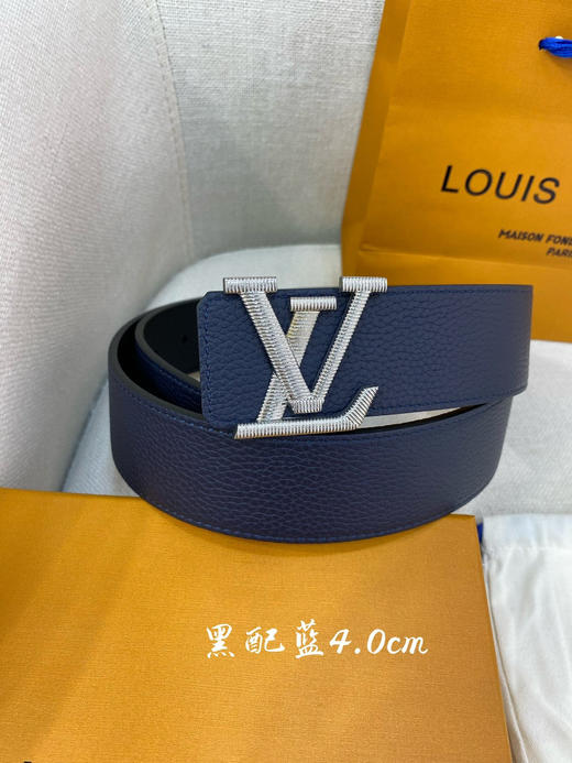 秋冬特惠💰350【LV】男士腰带 男士专柜品质掌纹腰帶 带身宽度4.0cm  配置精钢字母搭扣 商品图0