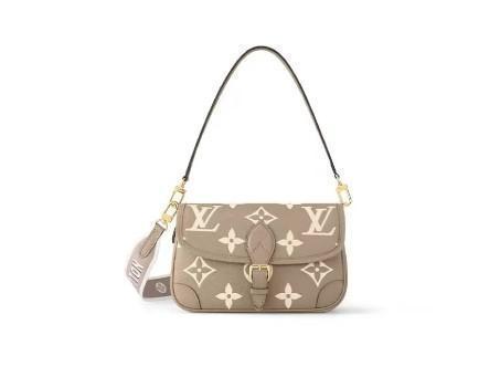 LOUIS VUITTON Diane 可拆卸肩带老花满印压花牛皮 法棍包 手提单肩斜挎包 女款 鸽子米色)奶油色 商品图0