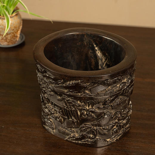 清 紫檀木高浮雕文人雅集随形笔筒 商品图2