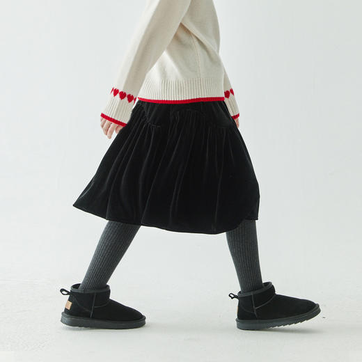  棵初2024年冬季新款女童丝绒半裙黑色复古简约不规则压褶半身裙 商品图4