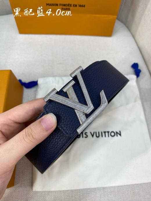 秋冬特惠💰350【LV】男士腰带 男士专柜品质掌纹腰帶 带身宽度4.0cm  配置精钢字母搭扣 商品图2