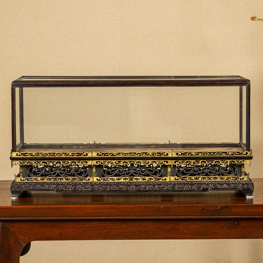 清 紫檀须弥座透雕卷草纹宝笼 商品图0