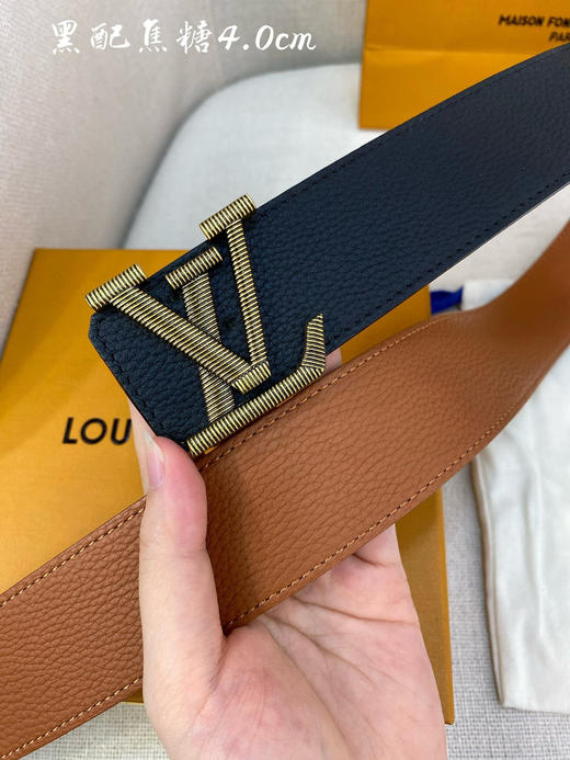 秋冬特惠💰350【LV】男士腰带 男士专柜品质掌纹腰帶 带身宽度4.0cm  配置精钢字母搭扣 商品图5