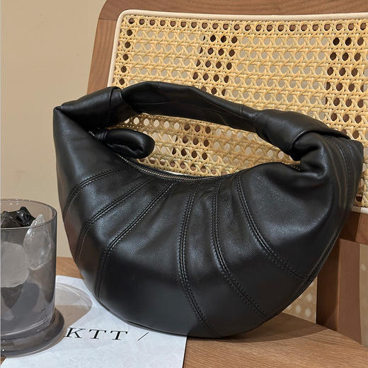 【顺丰包邮】40423 洛诗琳高级感羊皮小号美拉德风真皮牛角包00356 商品图1