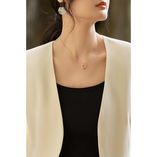 米思阳2026春季新款简约高级感白色西装通勤醋酸开衫短外套女1980 商品图4