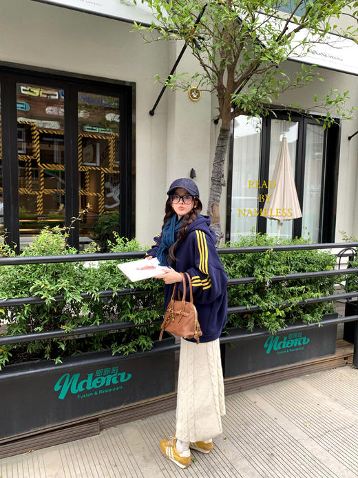 Read Nameless /藏青色黄边加绒拉链卫衣+奶白麻花针织半裙 2024/10/26 商品图7