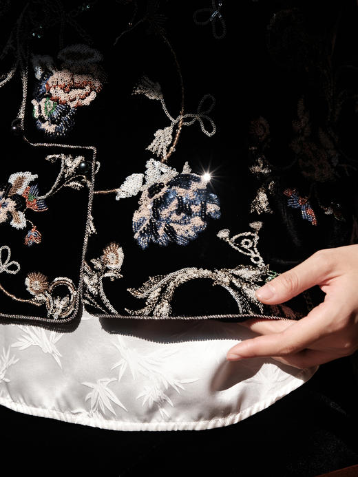 盛唐牡丹 |真丝加密缎亮片串珠偏襟马甲 商品图5