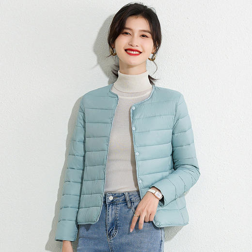 【松软轻薄羽绒棉服】多层纤维羽绒棉填充 轻盈蓬松保暖舒适 轻柔贴身体感升级 修身显瘦版型一衣两穿 时尚休闲百搭 商品图4