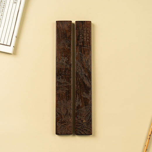 清 红木阴刻山水人物诗文镇纸（一对） 商品图0