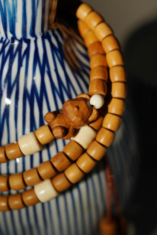 直角切Kaws老山檀（双十一后恢复原价2399¥） 商品图4