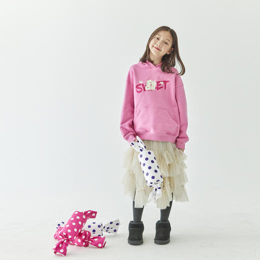 棵初2024年冬季新款女童加绒连帽卫衣趣味字母印花新年限定上衣 商品图1