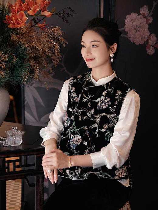 盛唐牡丹 |真丝加密缎亮片串珠偏襟马甲 商品图8