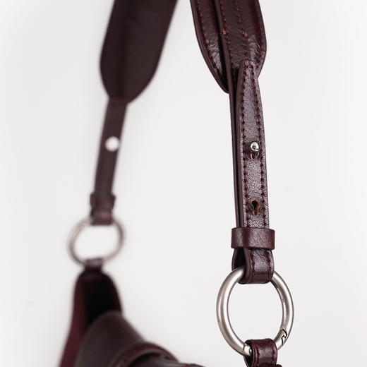 【秋冬新款】品牌直发 APEDE MOD 时尚新中式麂皮鳄鱼纹牛皮方锁马鞍包单肩腋下包 商品图11