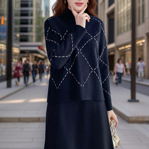 奢姿2025年秋季新款肥mm时尚显瘦大码女装菱形格毛织二件套套装9704950711 商品图2