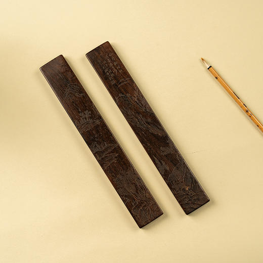 清 红木阴刻山水人物诗文镇纸（一对） 商品图1