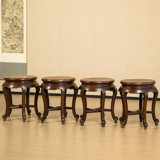 清 红木三弯腿五足圆凳成套（一套四只） 商品图1