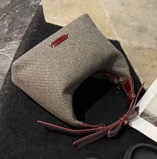 【门店同款】ENJOY常卖斜纹撞色蝴蝶结饭盒包 159797795 商品图0