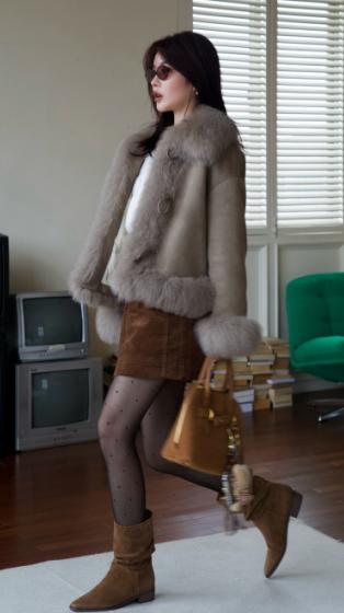 【门店同款】ENJOY冬季”福“贵晨雾庄园牛角扣羽绒皮草 160001328 商品图1