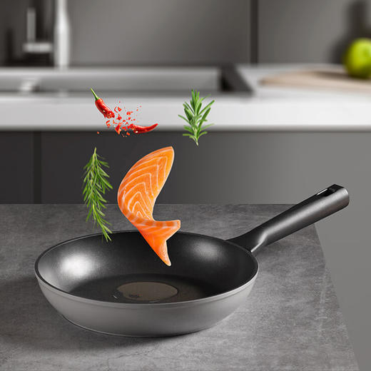 三禾摩登灰无铆钉不粘煎锅LJ24K6 商品图1