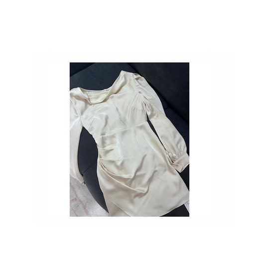 断码特价 千金女主荡领系带丝滑连衣裙 商品图0