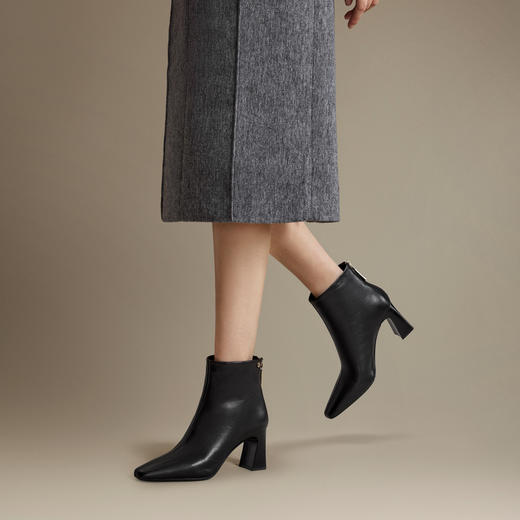 【静音系列】千百度粗高跟时装靴女秋冬羊皮洋气小短靴A24577252 商品图4